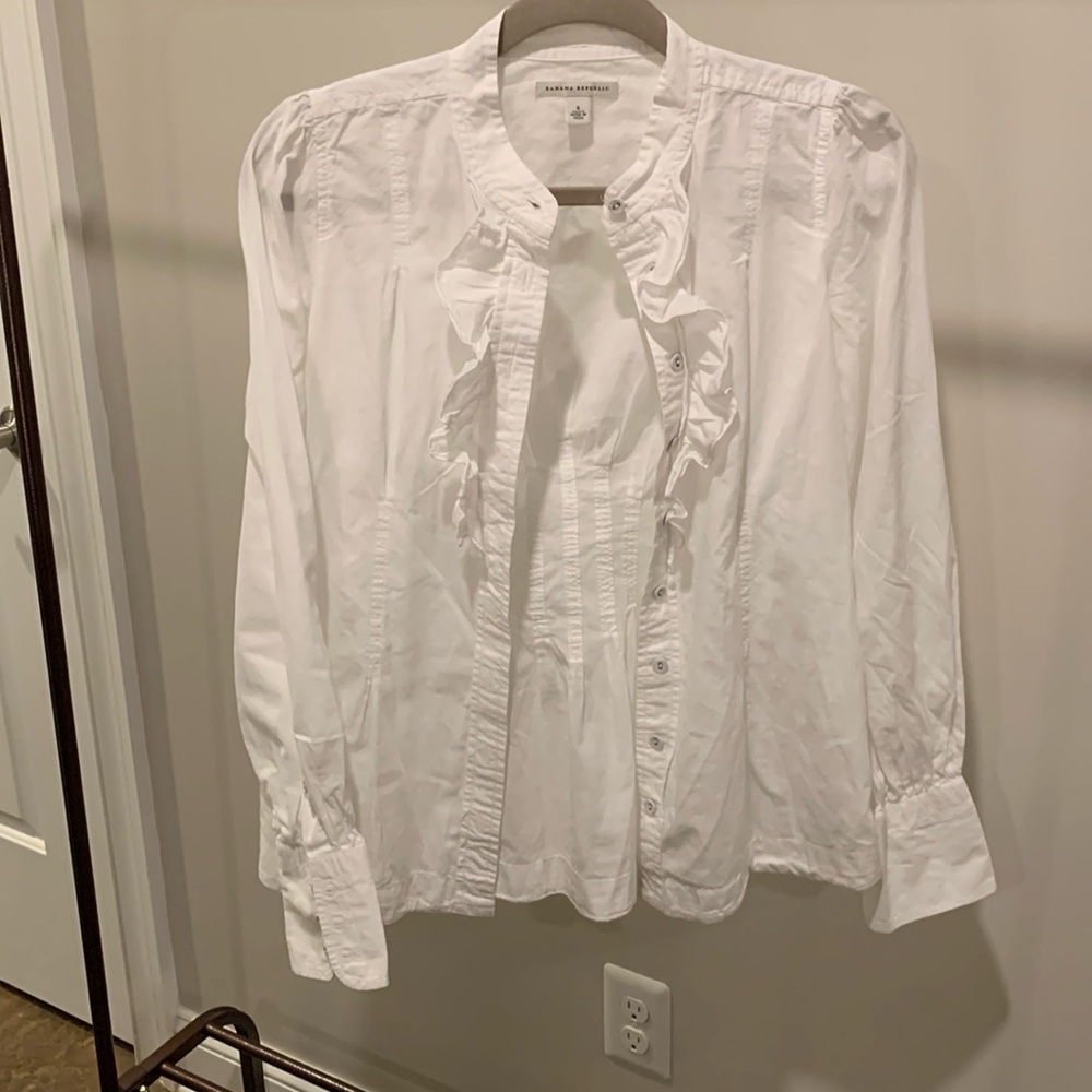 Banana Republic Formal White Blouse, Ruffled Collar Long Sleeve Vertical Darts